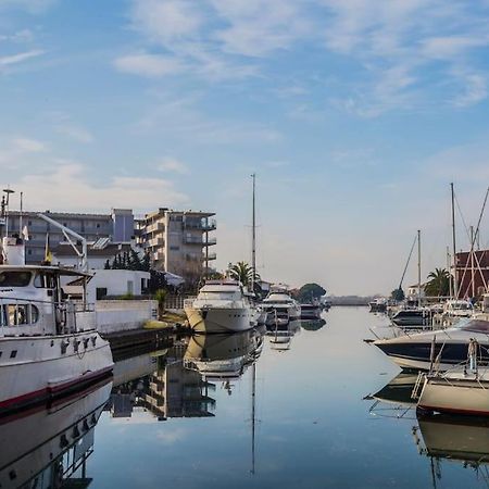 Piso De 2 Habitaciones, 3 Piscinas Y Cerca Del Mar Roses Eksteriør billede