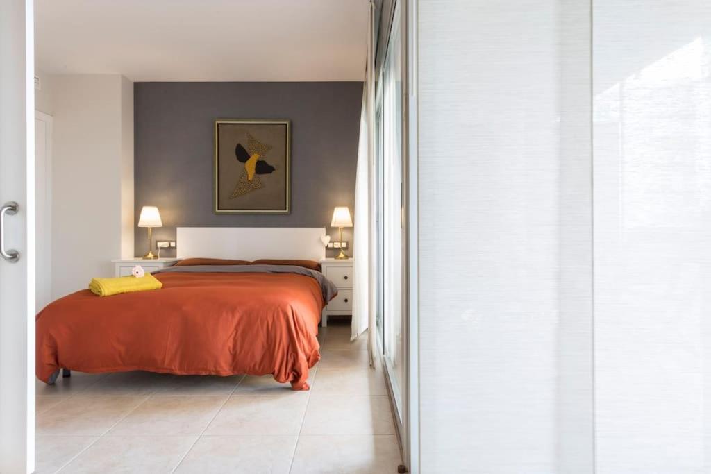 Piso De 2 Habitaciones, 3 Piscinas Y Cerca Del Mar Roses Eksteriør billede