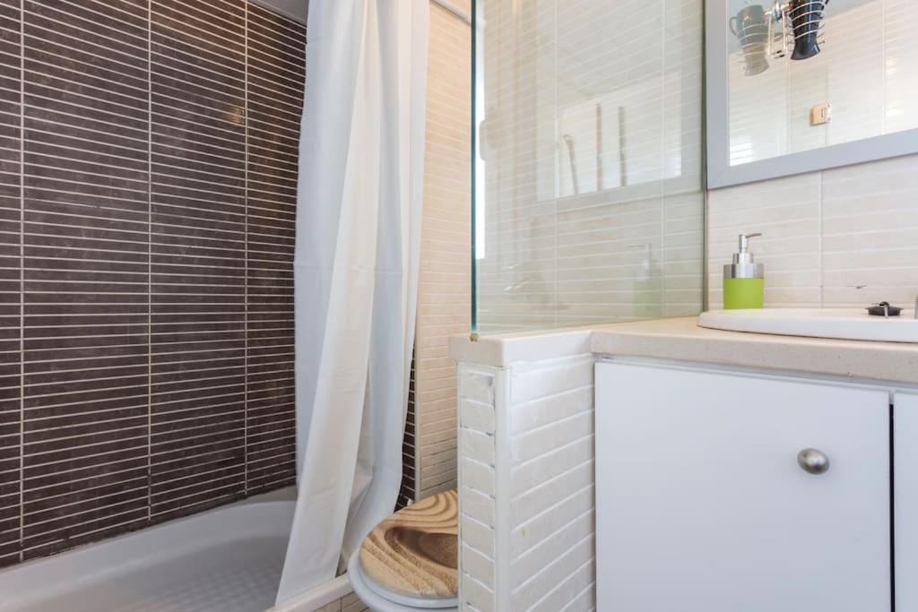 Piso De 2 Habitaciones, 3 Piscinas Y Cerca Del Mar Roses Eksteriør billede