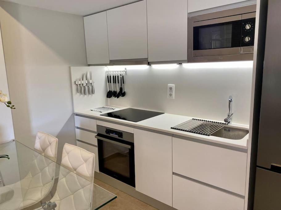 Piso De 2 Habitaciones, 3 Piscinas Y Cerca Del Mar Roses Eksteriør billede